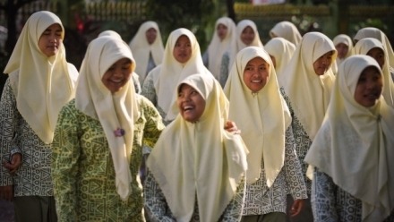 Are Indonesian Girls Okay? Towards a New Framework of Girls’ Citizenship in Indonesia