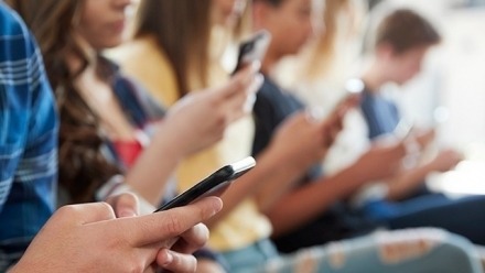 Networked crises? Banning, limiting or embracing smartphones in Australian Schools